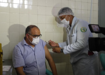 Agendamento para vacinação de pessoas com comorbidades está suspenso, diz FMS